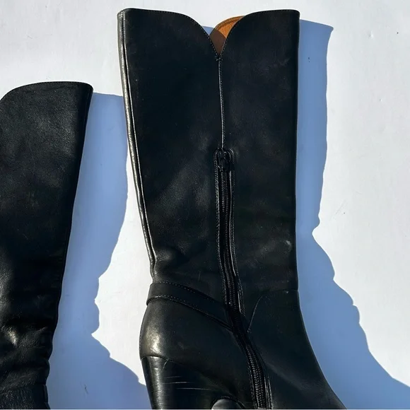 Sofft Black Leather Side 1/2 Zip Boots Sculpted Edge 4 1/2” Angled Heel Size 8.5 - Picture 3 of 15